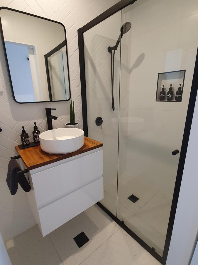 Saltwater Apartments Lake Cathie ภายนอก รูปภาพ